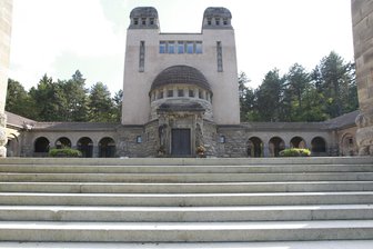 Neue Öffnungszeiten für Plauener Hauptfriedhof - Der Plauener Hauptfriedhof hat neue Öffnungszeiten.