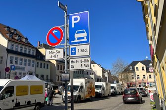 Neue Parkgebühren in Hainichen: Die kostenlose Stunde rund um den Markt wird gestrichen - Die kostenlose Stunde Parken an den Seiten des Marktplatzes in Hainichen wird abgeschafft.