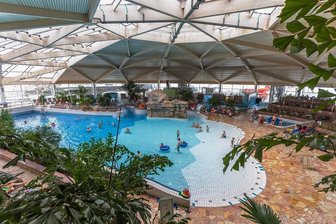 Neue Pläne im Freizeitbad Greifensteine: Wo trotz Verlusten investiert wird - Nach erneuter coronabedingter Schließzeit sind die Besucher im Freizeitbad Greifensteine seit Mitte Januar zurück.
