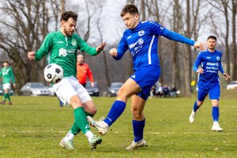 Neue Saison startet mit einem Knaller - Der SV Lichtenberg, hier mit Maximilian Grajetzky (l.) im Vorjahresduell gegen Frankenberg, eröffnet am 10. August die neue Saison in der Mittelsachsenliga.