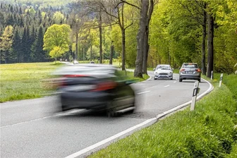Neue Sperrung: Beliebte Strecke zur Autobahn im Erzgebirge bald dicht - Die S 260 zwischen Geyer und Zwönitz soll ab 1. Juni gesperrt werden. 