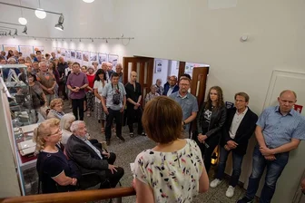 Neue Stadtarchiv-Schau trifft Nerv der Plauener - Die Leiterin des Stadtarchivs, Doris Meijler, eröffnete am Donnerstag die Jahresausstellung "Plauen 900 - Erinnerungen einer Stadt in Bild und Schrift". Sie ist bis zum 27. April 2023 im Stadtarchiv zu sehen.
