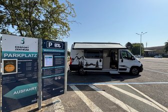 Neue Stellplätze für Wohnmobile in Chemnitz - Zehn Stellplätze für Wohnmobile sind am Eisstadion dazugekommen.