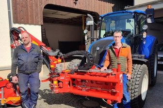 Neue Technik für Bauhof Eichigt - Tino Schwab (links) und Stephan Weller - Eichigter Bauhofmitarbeiter.