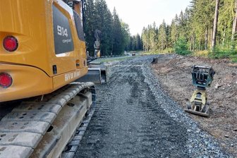 Neue Trasse für Radwanderer in Muldenberg nimmt zunehmend Gestalt an - Der künftige Radweg in Muldenberg nimmt Gestalt an. Die Fertigstellung ist für Oktober geplant.