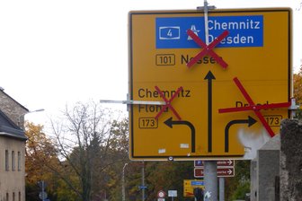 Neue Vollsperrung auf B 173 in Sicht - Sperrungen an Durchgangsstraßen wie hier 2016 sind für Freiberger fast schon ein gewohntes Bild. Auch in diesem Jahr müssen sie sich auf Sperrung der B 173 einstellen. Das Lasuv will die Eisenbahnbrücke am Lindenweg sanieren.