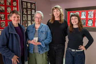 Neue Werke im neuen Kulturort in Rochlitz: Was „Vier in der Fünf“ nun zeigen - Tabea Heinicker, Conny Klose, Katrin Richter und Shanelle Matthes (v. l.).