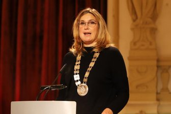 Neue Zwickauer Oberbürgermeisterin offiziell im Amt - Constance Arndt ist nun offiziell Oberbürgermeisterin von Zwickau.