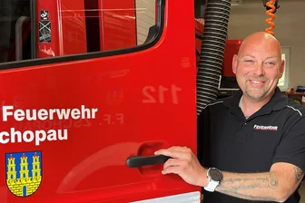 Neuer Chef der Zschopauer Feuerwehr zur Einsatzbereitschaft: Tagsüber wie ein Lottogewinn - Michael Hauser löst nach 19 Jahren Mike Hildebrandt als Wehrleiter der Zschopauer Feuerwehr ab.