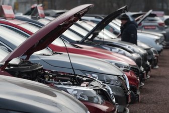 Neuer EU-Plan: Kein Autoverkauf mehr ohne TÜV oder Gutachten - Auch in Sachsen wechseln deutlich mehr Gebraucht- als Neuwagen den Besitzer. Für den Gebrauchtwagenverkauf will die EU jetzt aber neue Regeln erlassen, um den Export von Schrottautos zu stoppen.