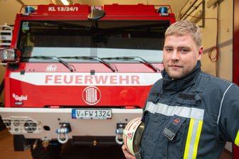 Neuer Feuerwehrchef im Vogtland: „Jeder sollte Sandsäcke zu Hause haben“ - Georg Hille ist seit dem Frühjahr Stadtwehrleiter in Klingenthal.