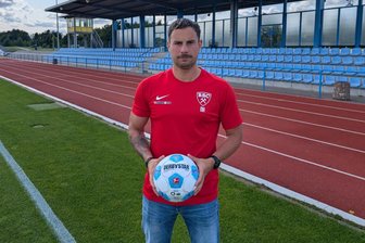Neuer Freiberger Fußball-Trainer vor dem Saisonstart: „Wir wollen einen Umbruch einläuten“ - Klein sind die Herausforderungen für den neuen BSC-Coach nicht: So muss Nils Hähner die neue Spielzeit ohne externe Neuzugänge angehen.