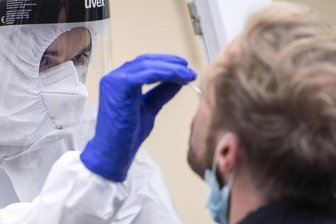 Neuer Höchstwert: Mehr als 19.000 Corona-Neuinfektionen in Deutschland - Die Anzahl der Neuinfektionen binnen eines Tages hat in Deutschland einen neuen Höchstwert erreicht.