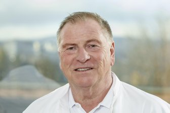 Neuer Hautarzt im Erzgebirge ausschließlich mit Privatsprechstunde - Dr. med. Lutz Engelmann leitet in Annaberg die neue Praxis für Dermatologie.