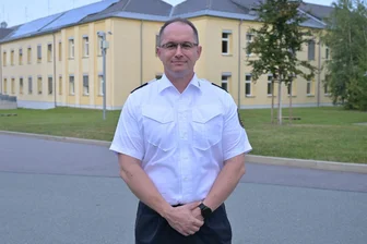 Neuer Leiter der Polizeifachschule Schneeberg: Warum Sachsen die Ausbildung für Polizisten verlängert hat - Polizeidirektor Sven Forbriger ist der neue Leiter der Polizeifachschule Schneeberg.