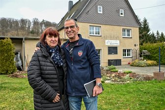 Neuer Pächter für die "Wasserschänke": Krumbachs Traditionsgaststätte öffnet wieder - Ute Albani und Uwe Franke sind die neuen Pächter der „Wasserschänke“ im Lichtenauer Ortsteil Krumbach. Eigentümer Ronald Hornauer hatte Ende Oktober 2023 wegen Personalmangels geschlossen. Das Paar betreibt mit seiner Familie bis zum 25. Februar den „Bürgerhof“ in Frankenberg. Dann ist dort geschlossen.