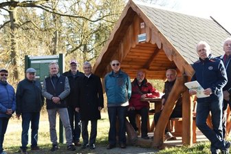 Neuer Rastplatz am Vogtland-Panoramweg -