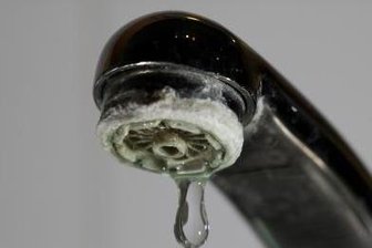 Neuer Wasserbehälter löst 100 Jahre alten Speicher ab -