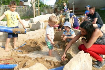 Neuer Wasserspielplatz in Borstendorfer Kita eingeweiht - 