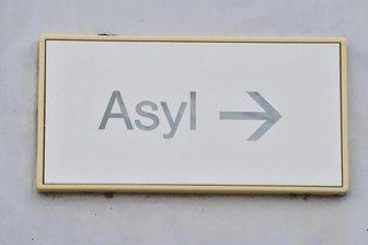 Neuer Wohnort für zehn Asylsuchende - 