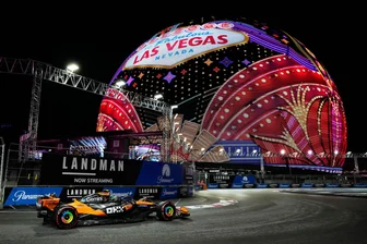 Neuer Zehnjahresvertrag: Formel 1 bleibt lange in Las Vegas - Bis mindestens 2037 sollen Formel-1-Fahrer mit den Attraktionen von Las Vegas als Hintergrund Rennen fahren. (Archiv-Foto)