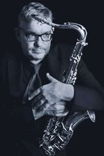 Institution des deutschen Jazz: Johannes Enders mit seinem Arbeitsgerät.