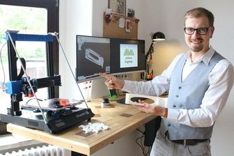 Neues aus dem Drucker - Hendrik Schnorr konstruiert in seinem Arbeitszimmer neue Bauteile, er tüftelt aber auch an der Verbesserung des 3D-Drucks. 