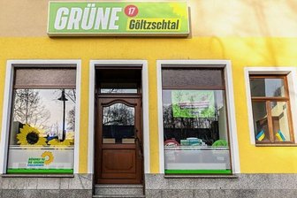 Neues Büro: Im Internet kocht Hass gegen Grüne hoch - Die Vogtland-Grünen eröffnen am Donnerstag in Auerbach am Neumarkt ihr neues Bürgerbüro. Im Internet kippten viele schon ihren Frust aus.