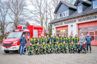 Neues Fahrzeug bringt Neuwürschnitzer Feuerwehr auch bei Einsatz auf Autobahn Vorteil - Die Freiwillige Feuerwehr Neuwürschnitz ist mit ihrem neuen Fahrzeug nun besser gerüstet.