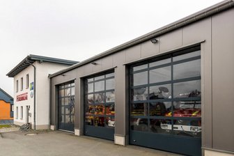 Neues Gerätehaus für Feuerwehr Krumhermersdorf: Nur noch wenige Wochen bis zum ersten Spatenstich - Das Gerätehaus in Krumhermersdorf wird vom gleichen Bautyp wie dieses Depot in Satzung sein.