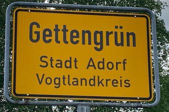 Neues Leben für alte Mangel: Mehrzweckgebäude in Gettengrün wird saniert - In Gettengrün soll die ehemalige Mangel an der Rückfront der Alten Schule als Mehrzweckbau saniert werden.