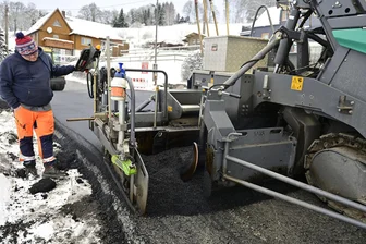 Neues Straßengesetz: Marode Straßen und Brücken sollen schneller saniert werden - Für die Sanierung bestehender Straßen oder Ersatzneubauten von Brücken oder Stützmauern sollen künftig aufwändige Planfeststellungsverfahren entfallen.