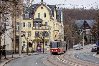 Neues Verkehrskonzept für Plauen: Warum sich die CDU für Autofahrer stark macht - Behält die Pausaer Straße ihre vier Fahrspuren oder büßt sie zwei ein? Die CDU will am jetzigen Zustand festhalten. 