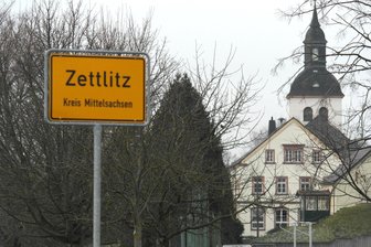 Neues Wohngebiet in der Nähe von Rochlitz: Zettlitz will Platz für Häuslebauer schaffen - Die Zettlitzer Gemeinderäte (Symbolfoto) sprechen jetzt über Ausgaben für das Jahr 2026.