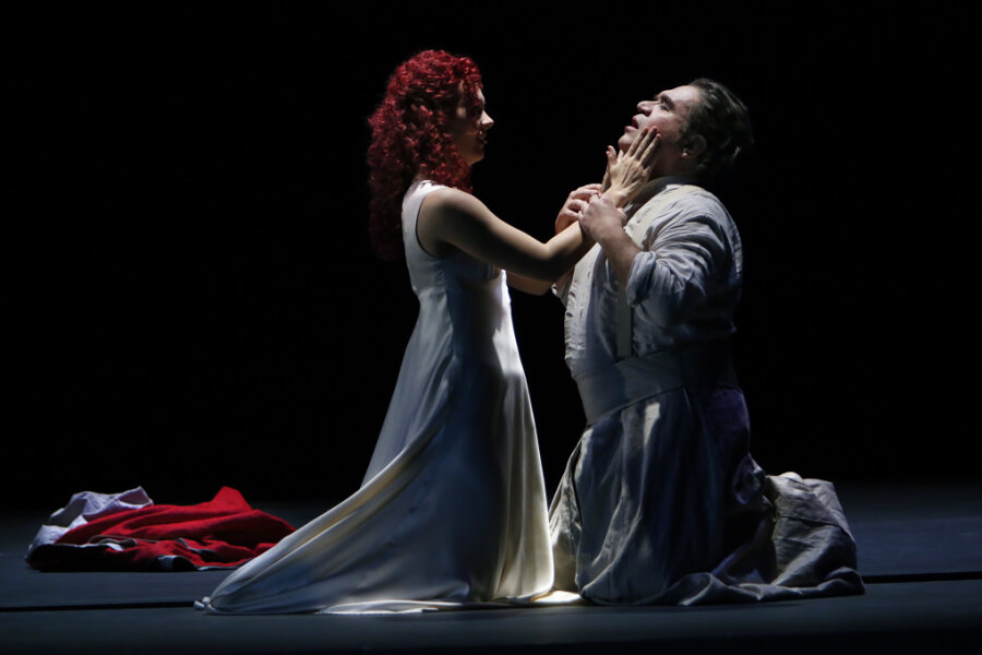 Iulia Maria Dan und Xavier Moreno als Desdemona und Otello.