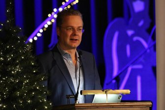 Neujahrsempfang in Stollberg: OB Schmidt fordert kritischeren Blick auf aktuelle Politik - Oberbürgermeister Marcel Schmidt zum Neujahrsempfang im Bürgergarten.
