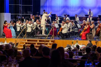 Neujahrskonzert in Penig: Kartenvorverkauf hat begonnen - Die Vogtland Philharmonie gastiert am 9. Januar 2024 in Penig.