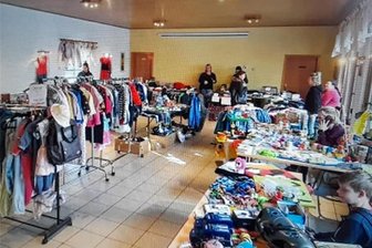 Neukirchen/Pleiße: Basar hat Angebote für Jung und Alt - Privat organisierte Kleiderbasare gibt es in Dänkritz, aber auch in anderen Orten regelmäßig.
