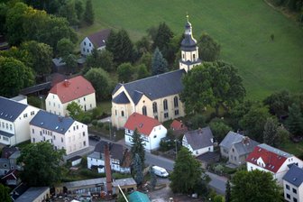 Neukirchen/Pleiße feiert Hammerschmidt: Barockmusik in St.-Martins-Kirche - Die Kirche in Neukirchen.