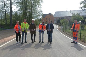 Neumark: Oberneumarker Straße fertiggestellt - Nach gut einem Jahr Bauzeit ist die Oberneumarker Straße in Neumark jetzt fertiggestellt.
