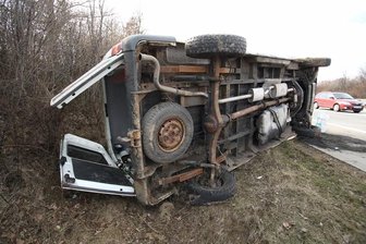 Neun Verletzte auf A4: Fußballer aus Hartmannsdorf in schweren Unfall verwickelt -
