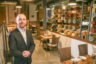 Neustart mit altem Team: Max Louis in Chemnitz wieder offen - Christian Weidt hat das Restaurant Max Louis in der Schönherrfabrik übernommen und wiedereröffnet.