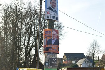 Neuwahl des Bürgermeisters in Großschirma: Was wir wissen und was nicht - Die Wahlplakate im Vorfeld der Bürgermeisterwahl am 3. März in der Stadt Großschirma: Beginnt der Wahlkampf nun von Neuem?