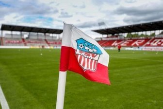 News aus dem Landkreis Zwickau: Abstiegskrimi in der GGZ-Arena - 