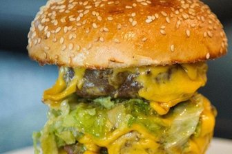 News aus dem Landkreis Zwickau: Street-Food-Markt in Coronazeiten - Der Street-Food-Markt findet diesmal nicht auf dem Zwickauer Hauptmarkt, sondern auf dem Platz der Völkerfreundschaft statt.