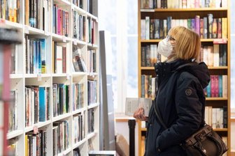 Newsblog Corona: Ärztevertreter warnen vor Ende der Maskenpflicht in Innenräumen -
