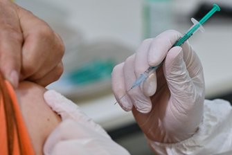 Newsblog Corona: Experten empfehlen Impfung für Genesene in jedem Fall -
