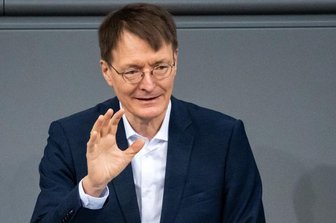 Newsblog Corona: Lauterbach zur Impfpflicht - "Ins Gefängnis muss niemand" - 