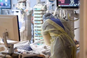 Newsblog Corona: Risiko für Krankenhauseinweisung bei Delta doppelt so hoch - 