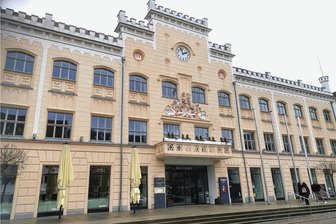 Niederlage für Zwickauer Oberbürgermeisterin: Ihr Favorit für den Chefposten der Wirtschaftsförderung wird vorerst nicht gewählt - Zoff hinter den Kulissen des Rathauses. Die Räte wollen sich den Wirtschaftsförderer nicht vorschreiben lassen.